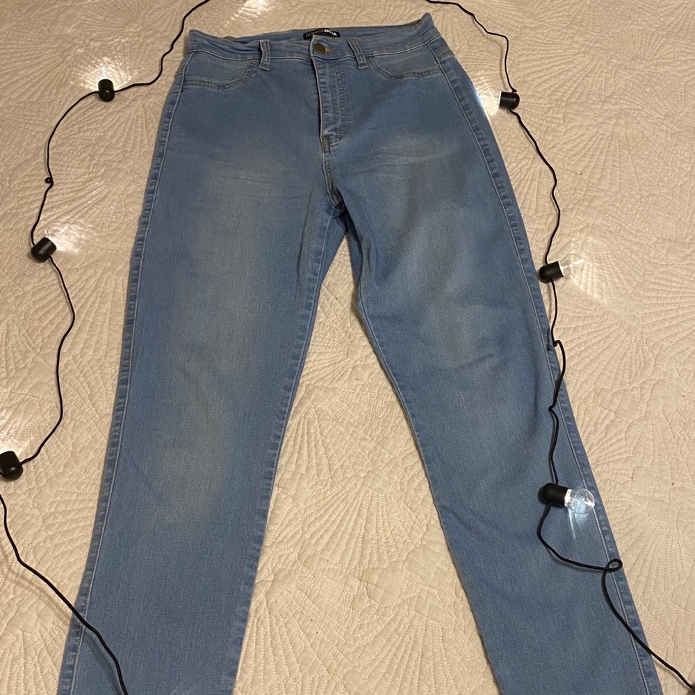 Nice high-waist jeans